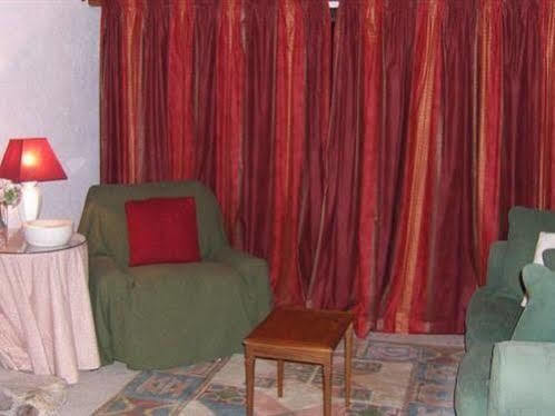Bank Cottage B&B Newport  Buitenkant foto